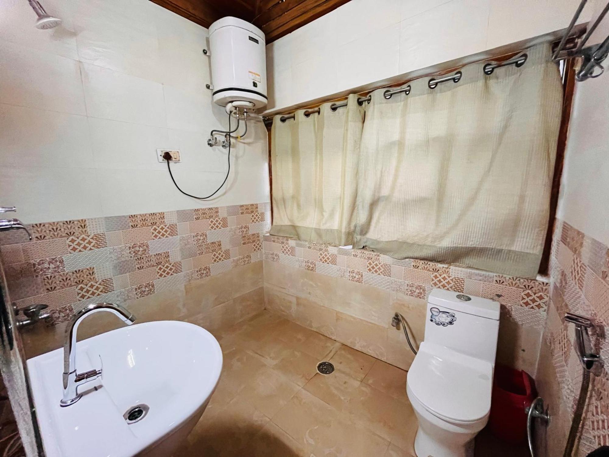 Himalayan River Mountain View 2 Bedrooms Cottage, Manali Buitenkant foto